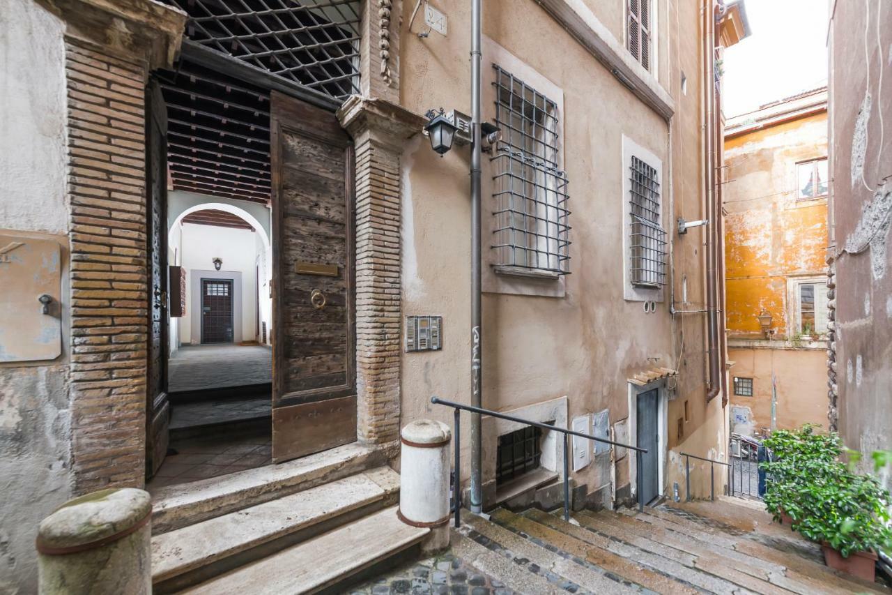 Two Bedrooms Apartment With Solarium With View On San Peter Church And Sant'Angelo Castle Рим Экстерьер фото